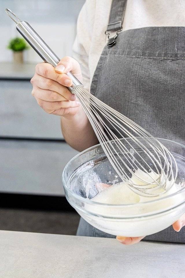 KitchenCraft Kuchyňská metlička, 35 cm
