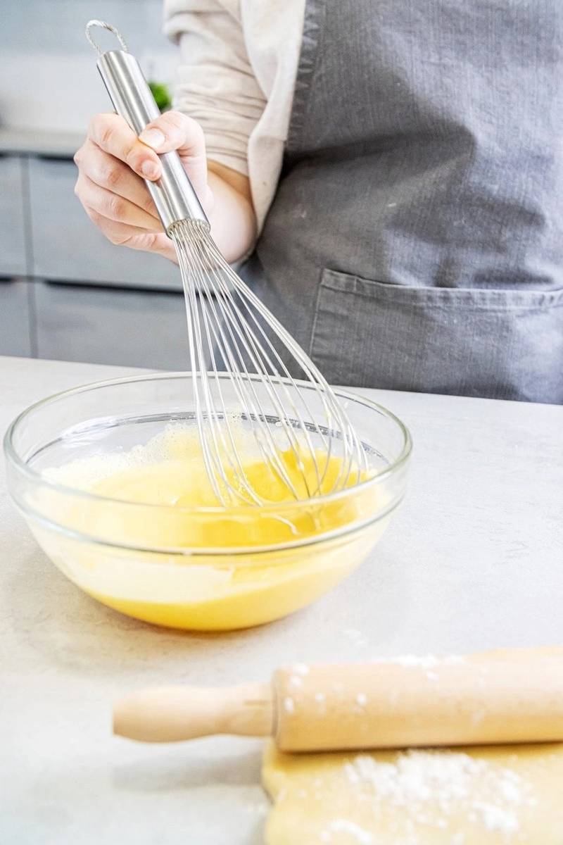 KitchenCraft Kuchyňská metlička, 35 cm