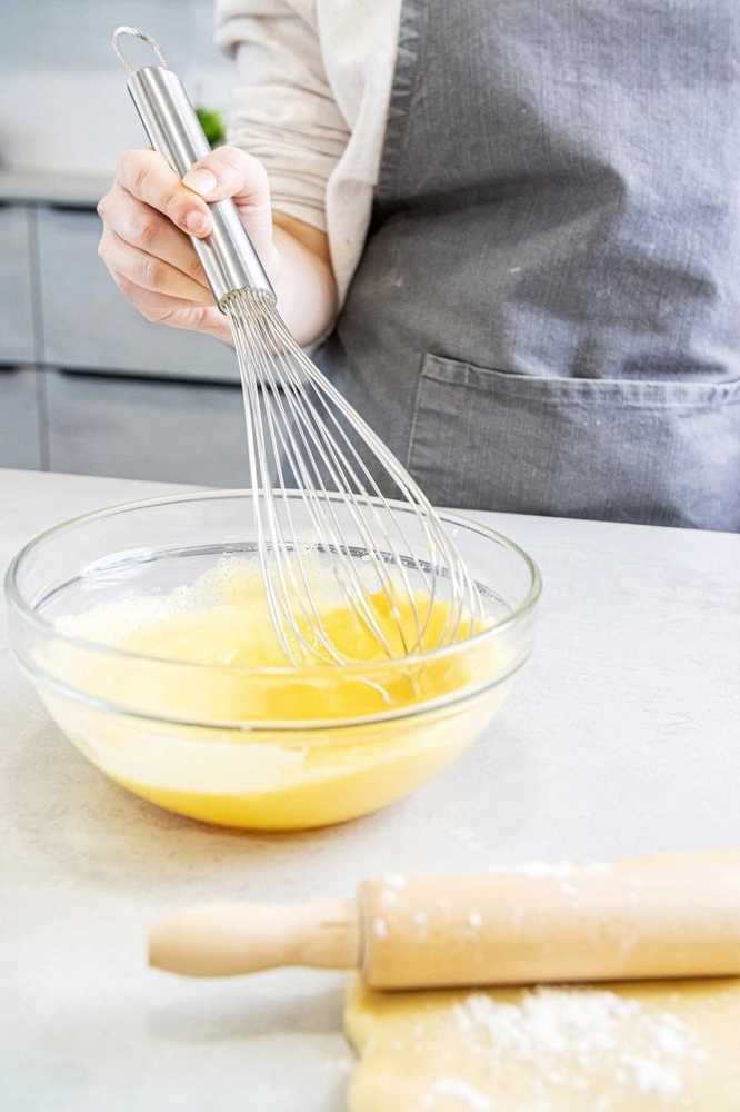 KitchenCraft Kuchyňská metlička, 35 cm