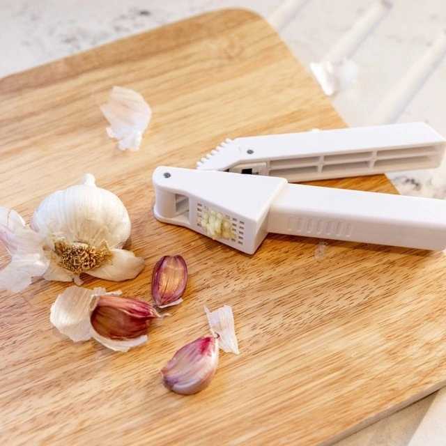 KitchenCraft Lis na česnek, bílá