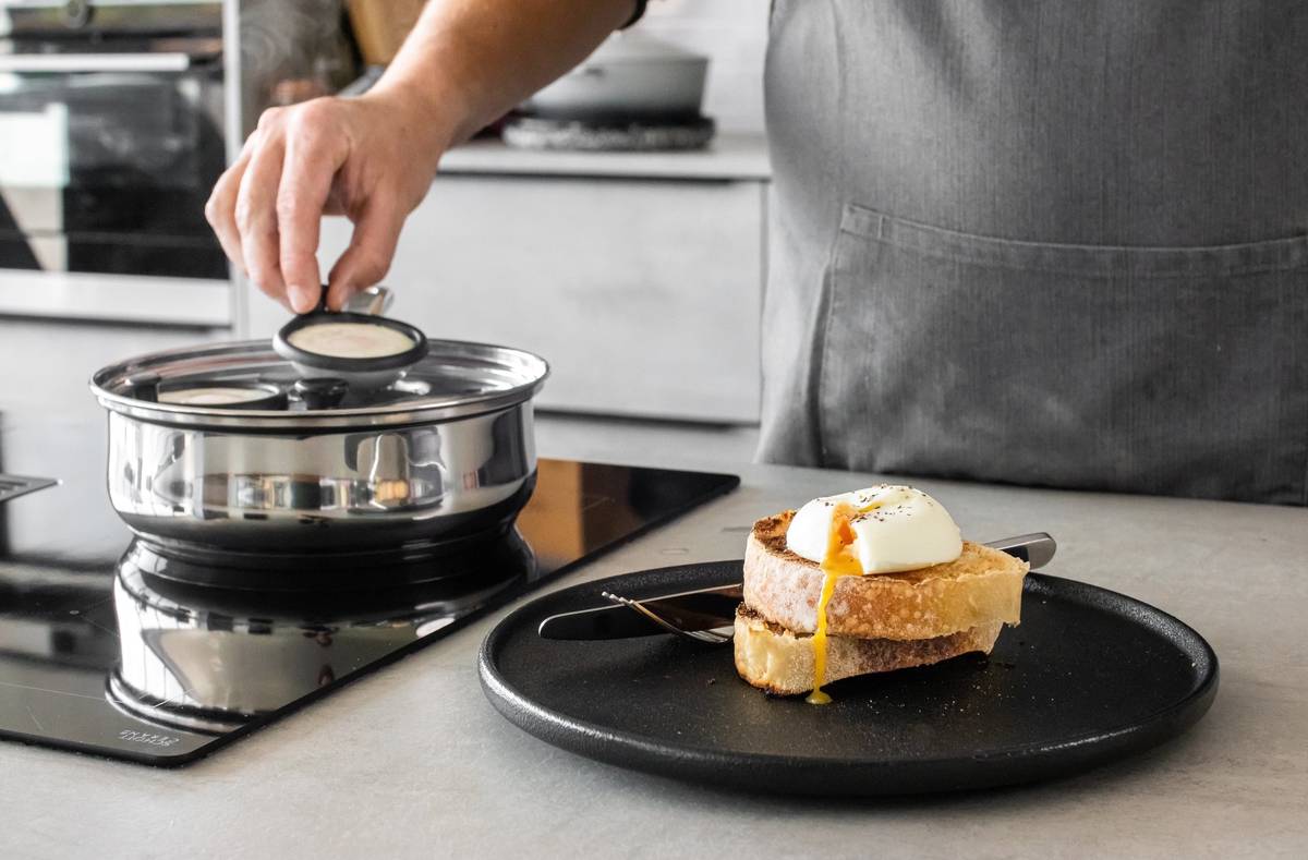 KitchenCraft Rendlík na pošírované vejce, pro 4 vajíčka, 28 cm