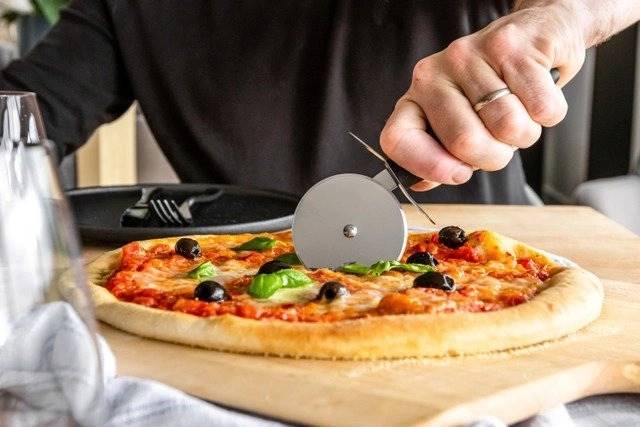 KitchenCraft Kráječ na pizzu, 7 cm