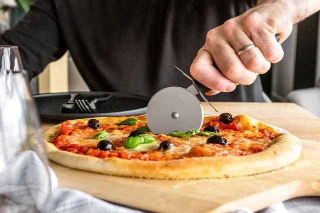 KitchenCraft Kráječ na pizzu, 7 cm