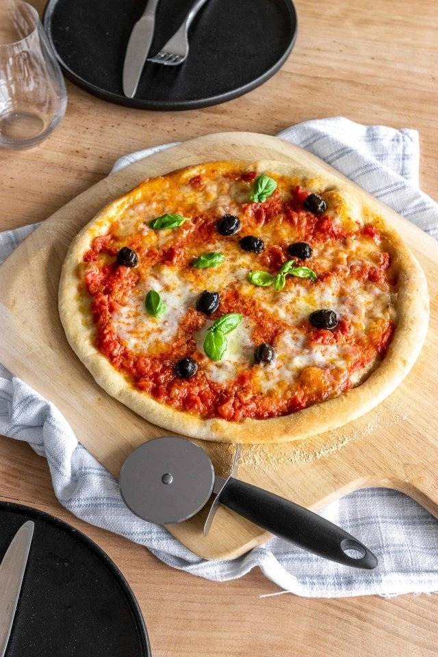 KitchenCraft Kráječ na pizzu, 7 cm