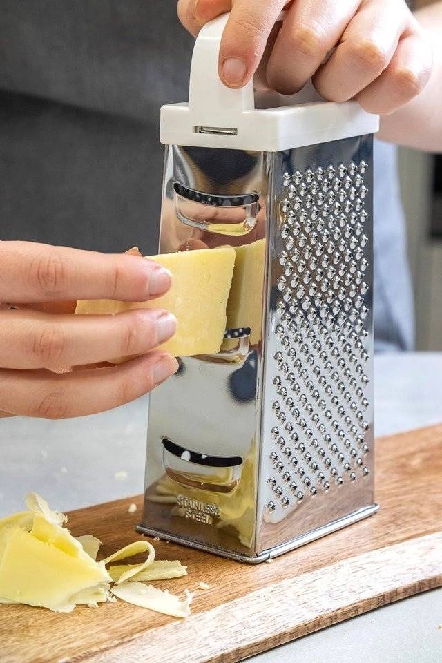 KitchenCraft Čtyřstranné struhadlo z nerezové oceli, 20 cm