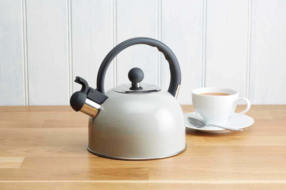 KitchenCraft Living Nostalgia Konvice na vodu pískací, šedivá, 1.3 l