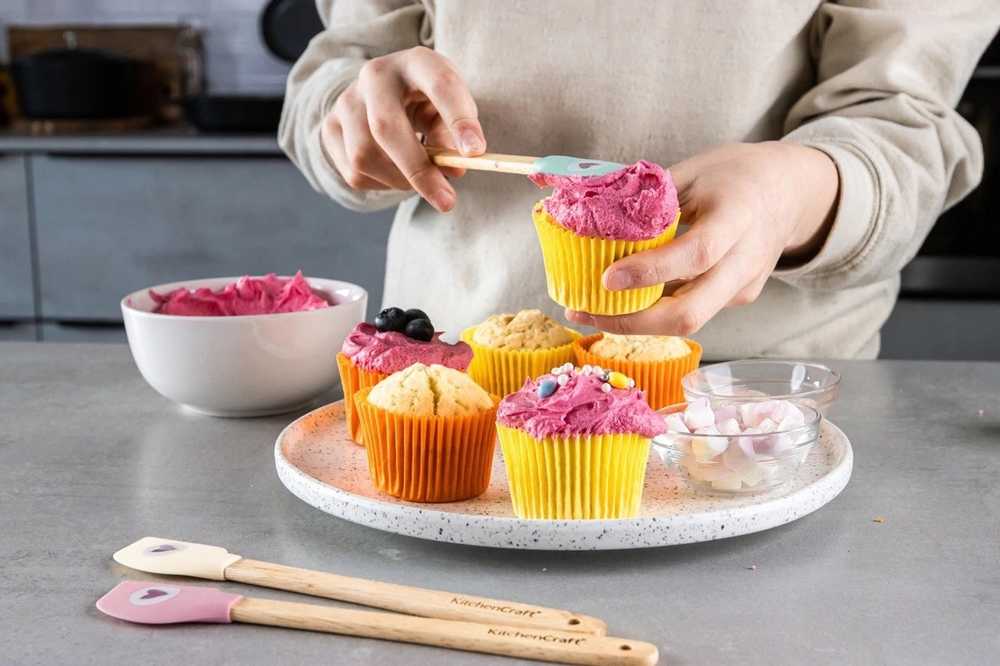 KitchenCraft Sweetly Does It Sada silikonových stěrek, 3 ks