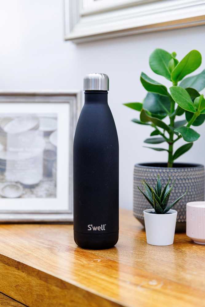 S'well Onyx Láhev na vodu, 500 ml