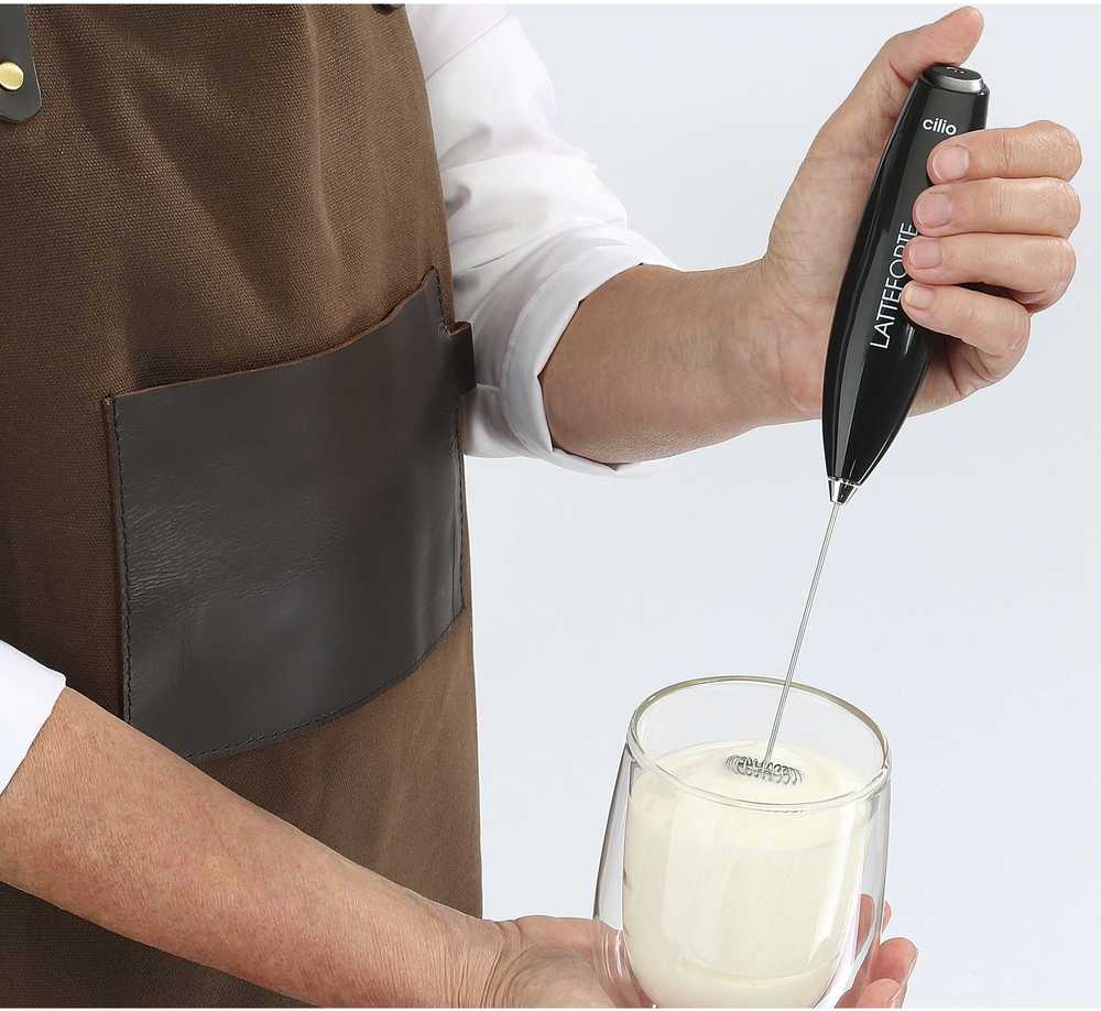Cilio Latteforte Šlehač na mléko, červená