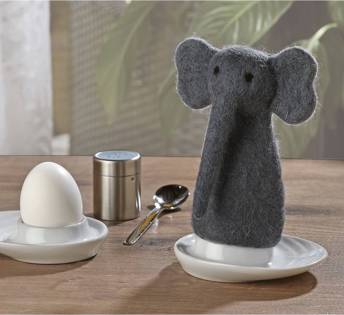 Cilio Čepička na vejce Lana, slon