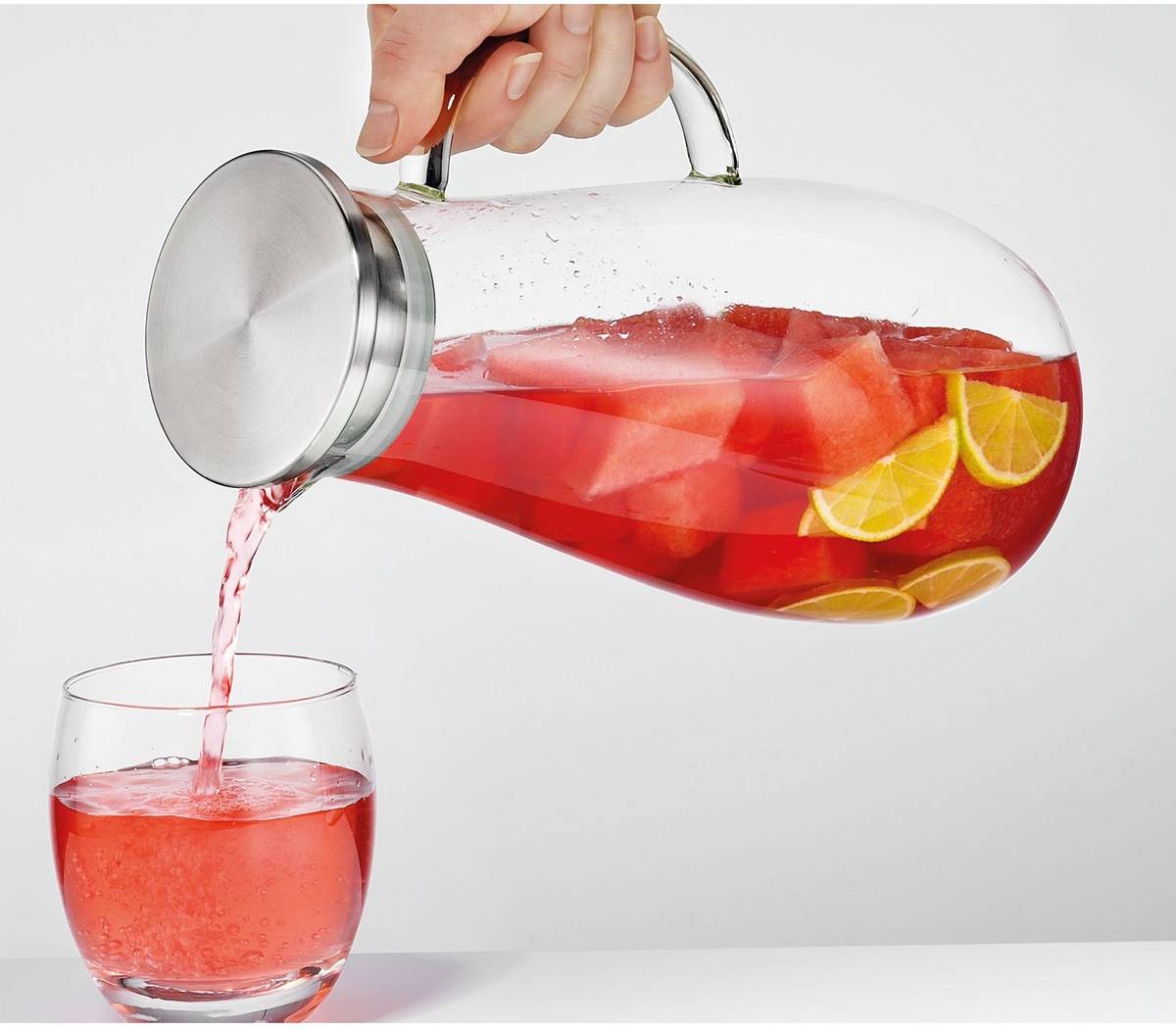 Cilio Karafa na vodu Tropicana