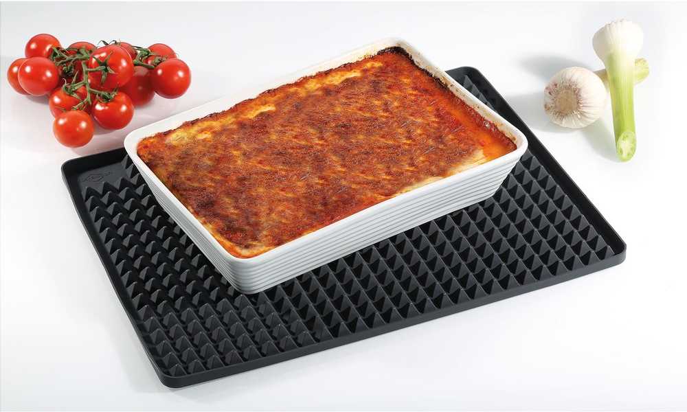 Küchenprofi Silikonová podložka do trouby Pyramide, černá