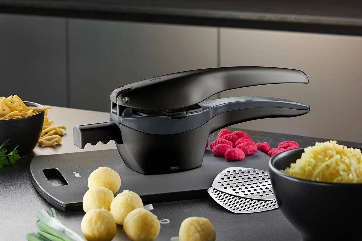 Gefu Ruční lis na brambory a špecle Pesco