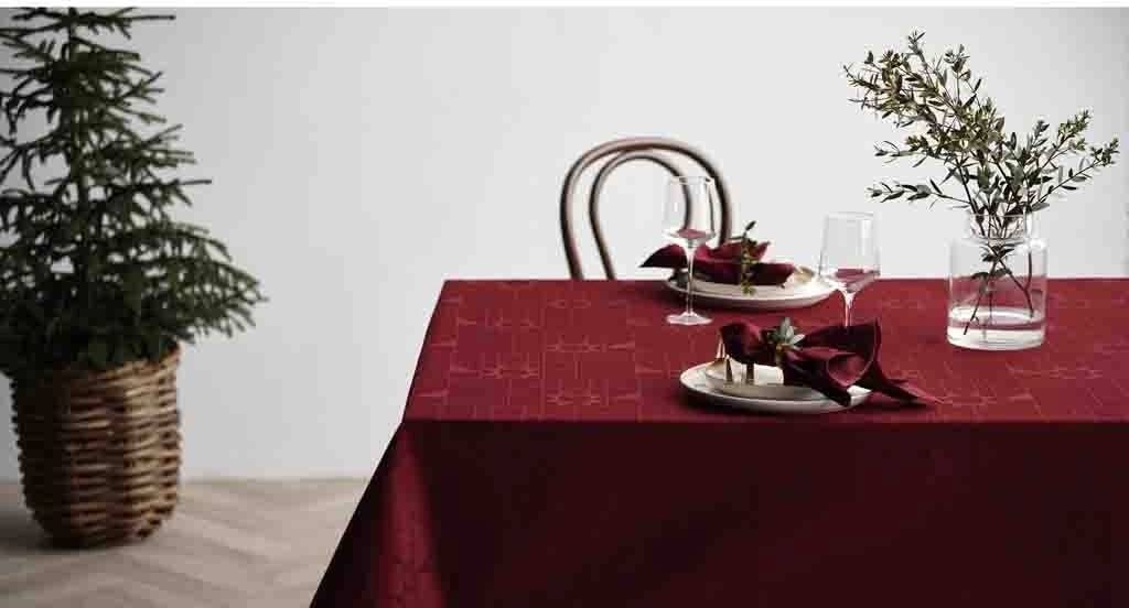 Södahl Kuchyňský ubrus 140x220 Star Damask Red