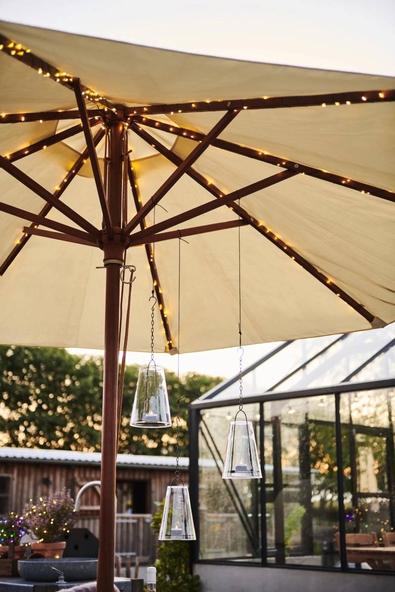 Sirius Solární LED světelný řetěz Knirke Parasol, 8x1,5m+2m, 96L