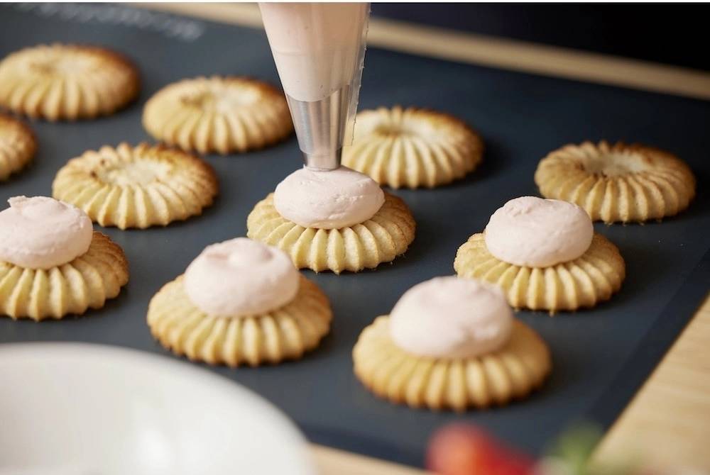 Blomsterbergs Silikonová podložka na pečení 30x40cm