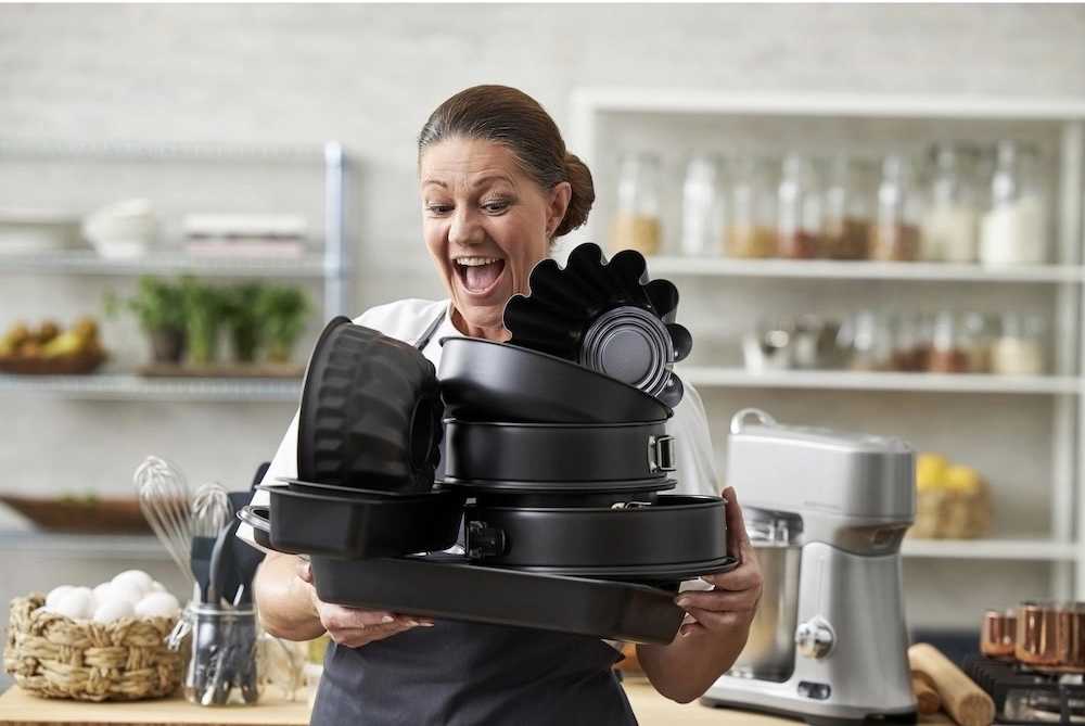 Blomsterbergs Zapékací mísa na sekanou Latte 25x11x6,4 cm