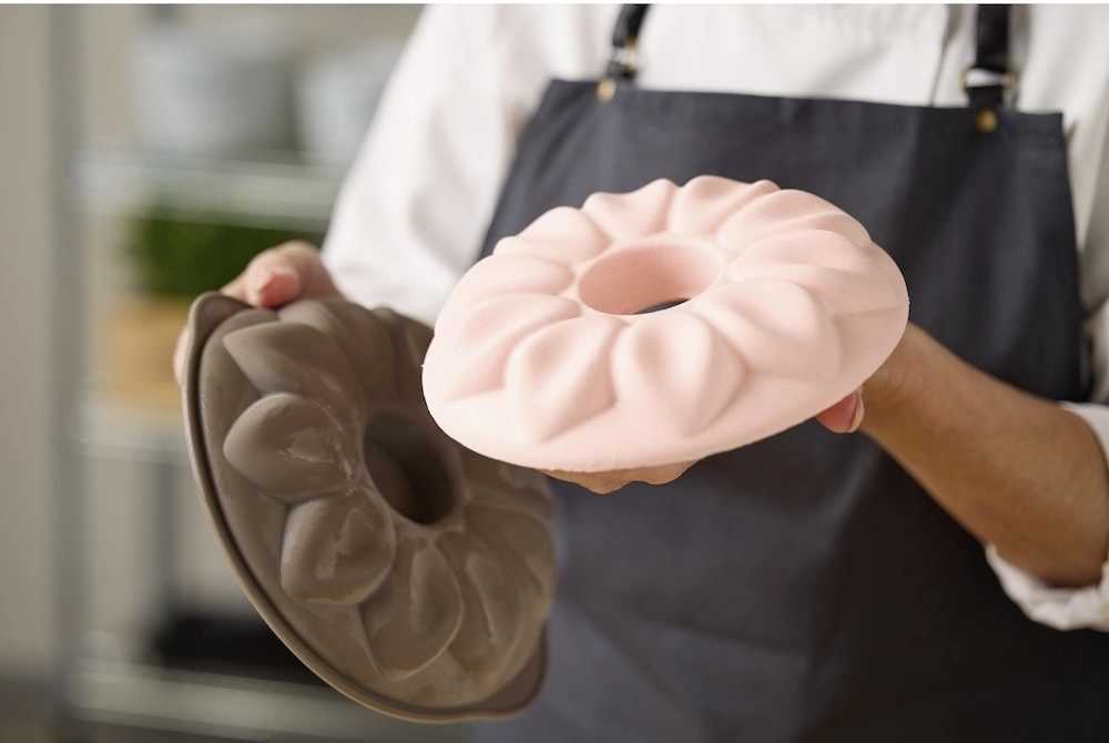 Blomsterbergs Silikonová forma na pěnu Květina 20x3,8 cm