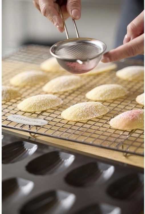 Blomsterbergs Chladící mřížka 43x37x3,4 cm