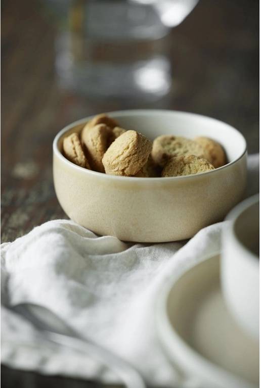 Studio Round Kameninová servírovací miska North 11 cm Matte Sand/White