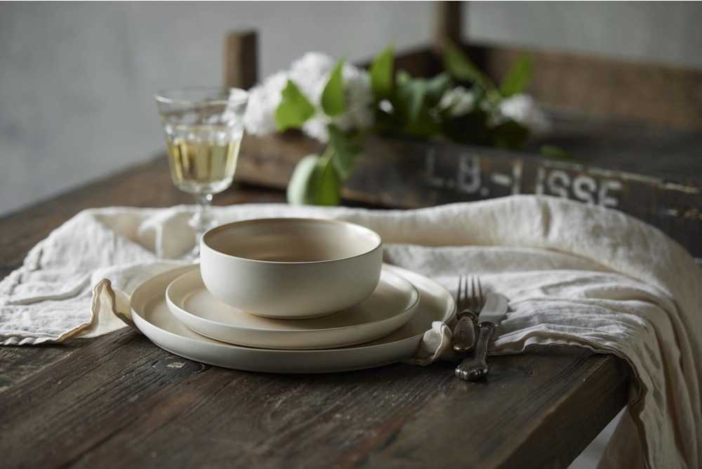 Studio Round Kameninová servírovací miska na polévku North 15 cm White/Matte Sand