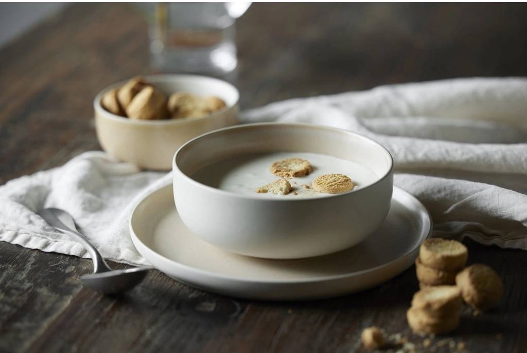 Studio Round Kameninová servírovací miska na polévku North 15 cm White/Matte Sand