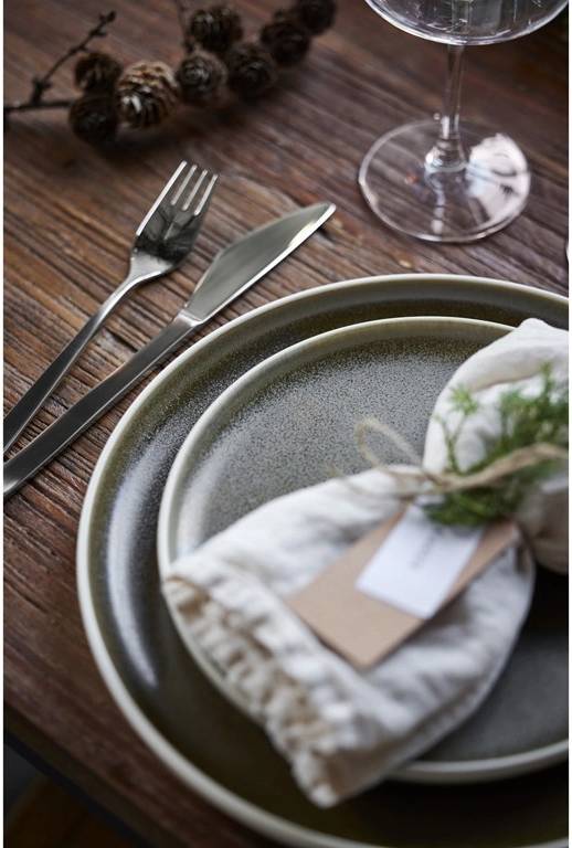 Studio Round Kameninový mělký talíř North 27 cm White/Matte Moss