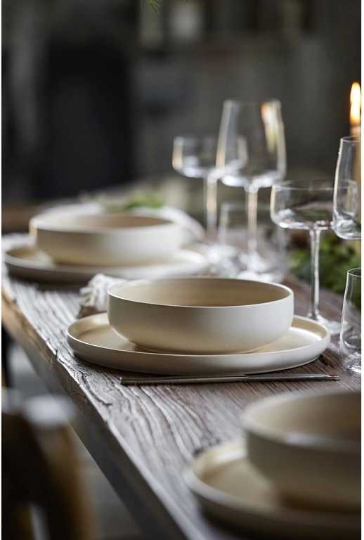 Studio Round Kameninový mělký talíř North 27 cm White/Matte Sand