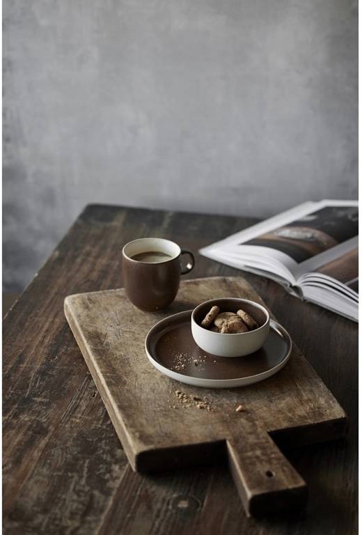 Studio Round Kameninový hrnek North 33 cl Matte Bark/White