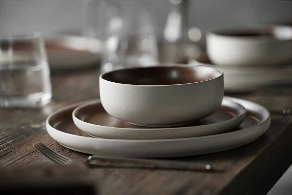 Studio Round Kameninový mělký talíř North 27 cm White/Matte Bark