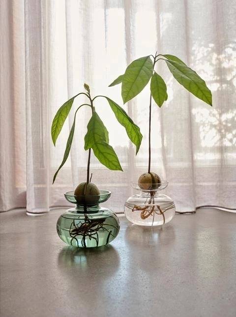 Zone Denmark Ručně foukaná váza Inu 11x9 cm Pure Clear