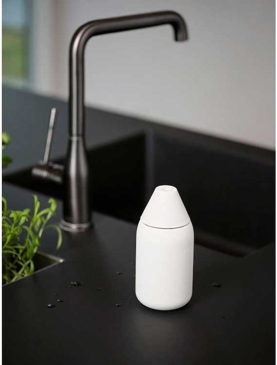 Zone Denmark Kuchyňský dávkovač mýdla Singles Warm Grey