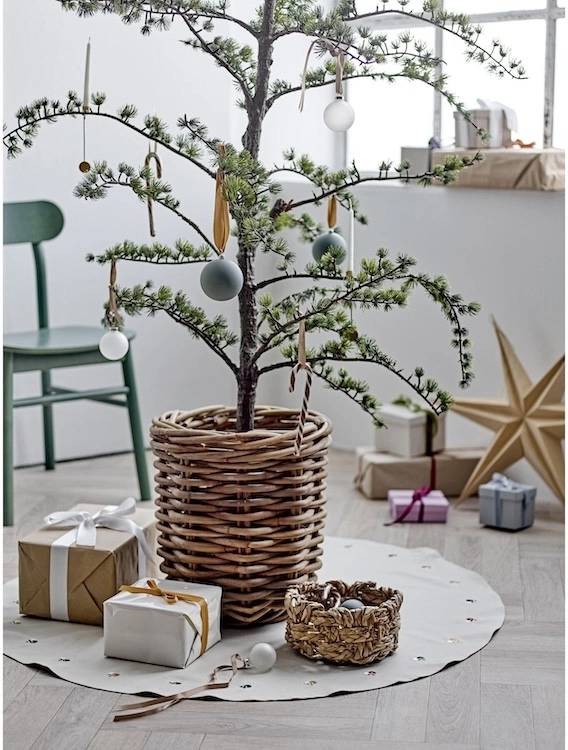 Södahl Ubrus pod stromeček ⌀110cm Christmas Hearts Embroidey Red