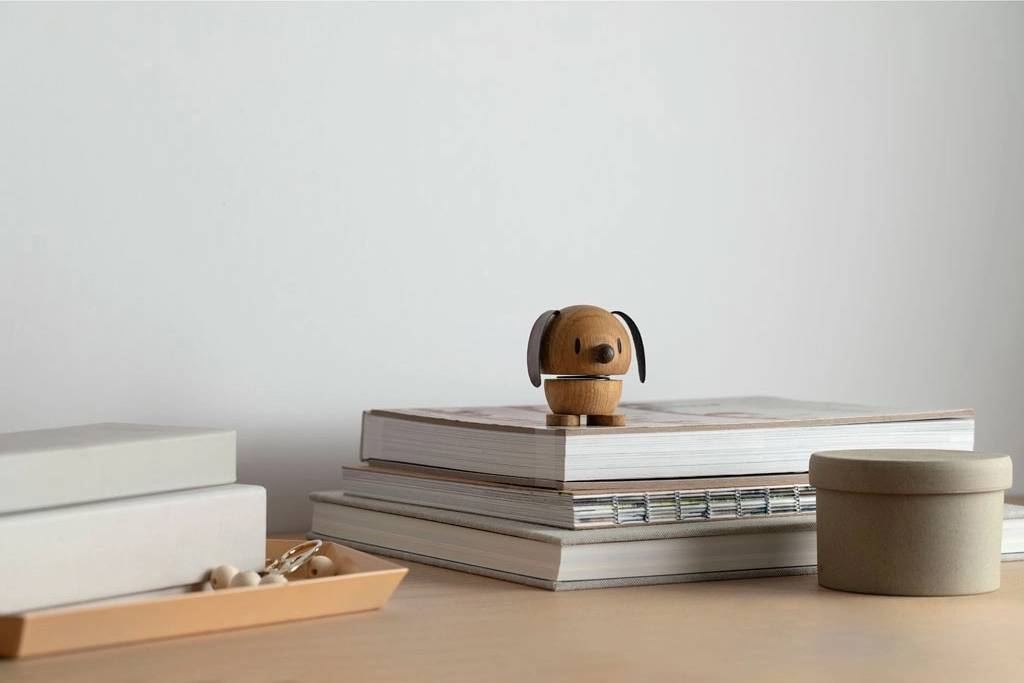 Hoptimist Figurka Hoptimist Pes S Oak