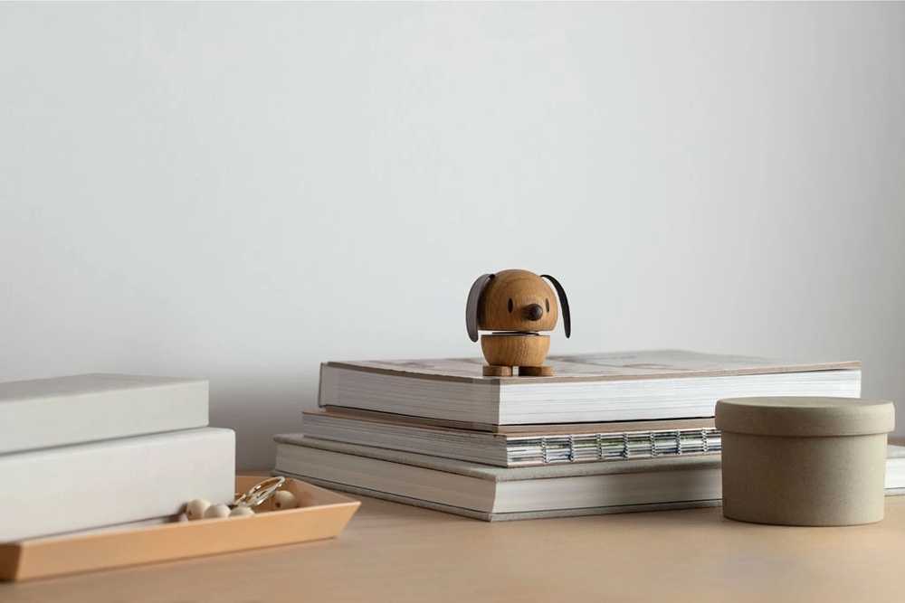 Hoptimist Figurka Hoptimist Pes S Oak