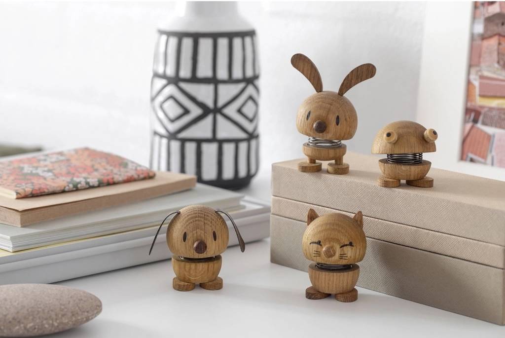 Hoptimist Figurka Hoptimist Pes S Oak