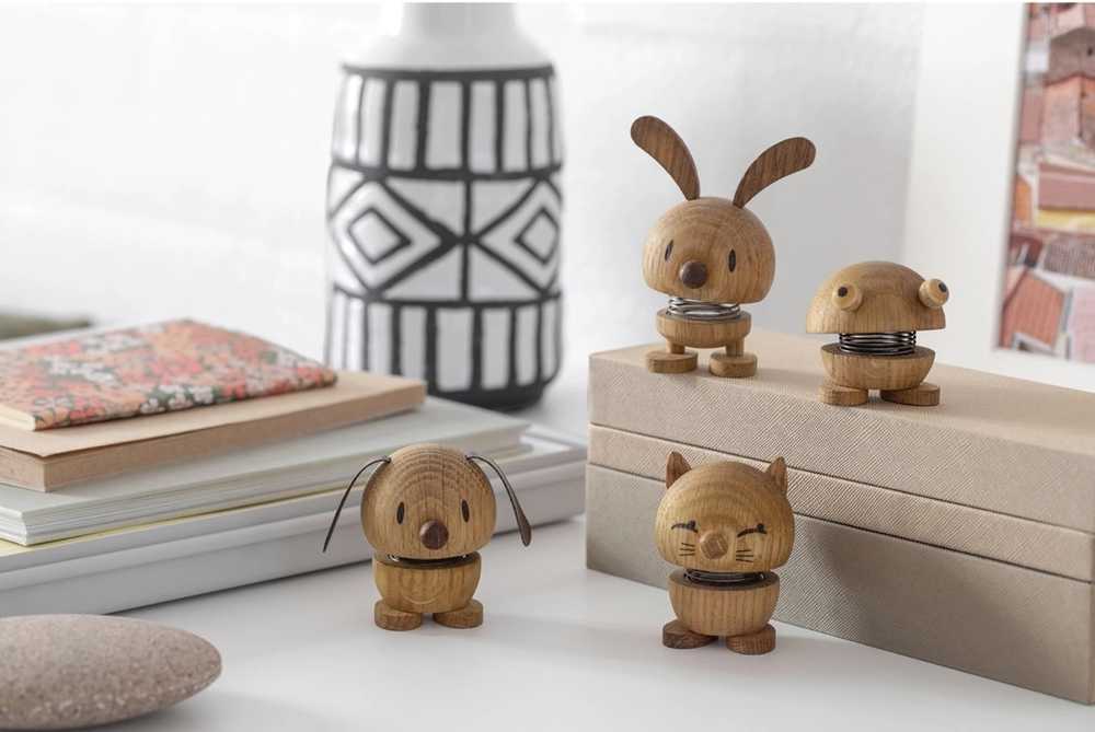 Hoptimist Figurka Hoptimist Pes S Oak