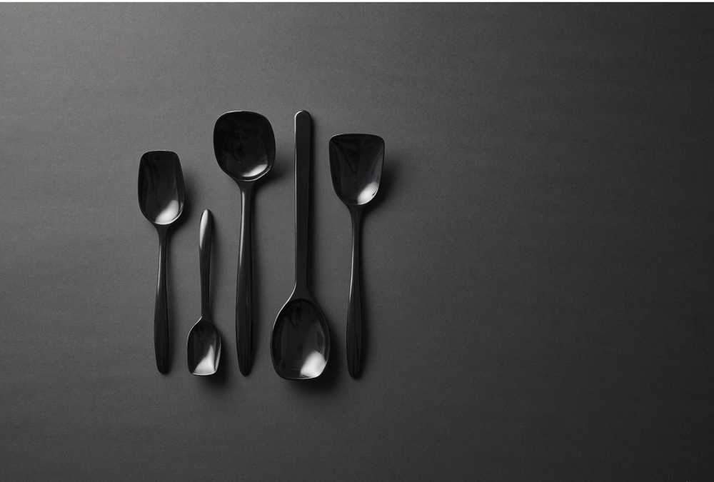 Rosti Kuchyňská lžíce malá Classic Black