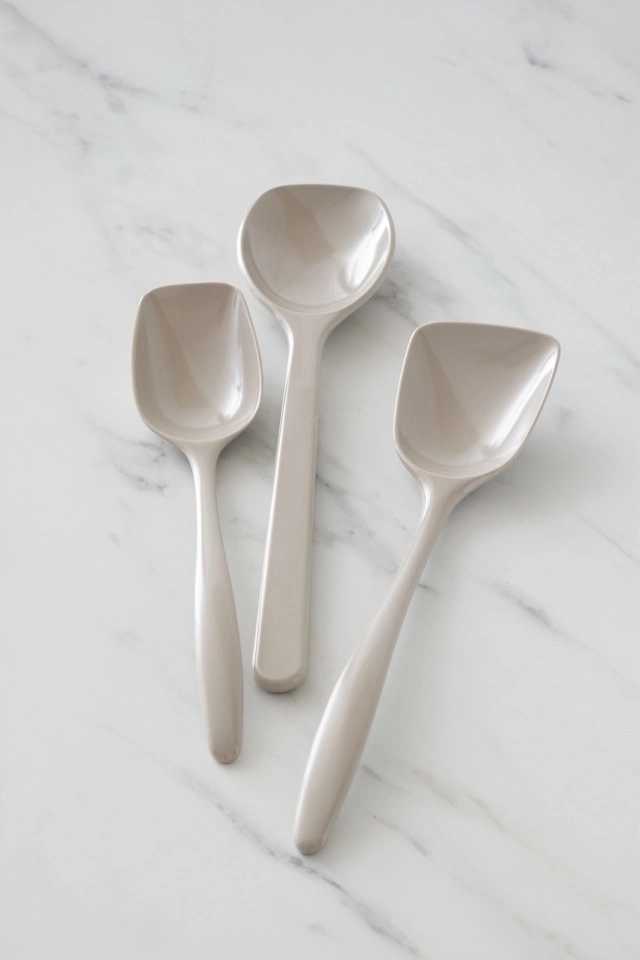 Rosti Kuchyňská lžíce Classic Humus