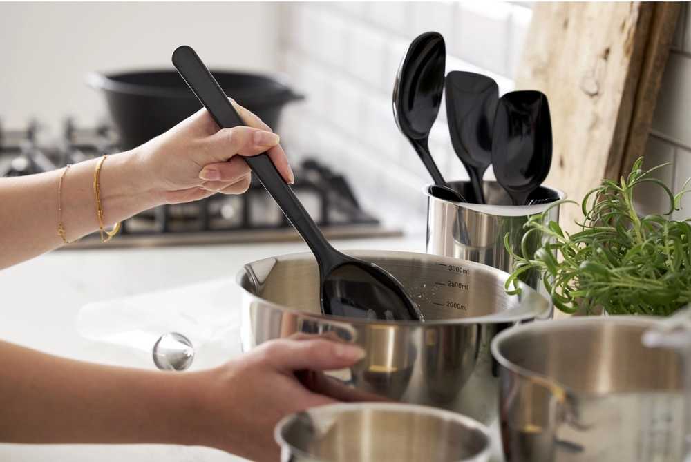 Rosti Servírovací lžíce Classic Black