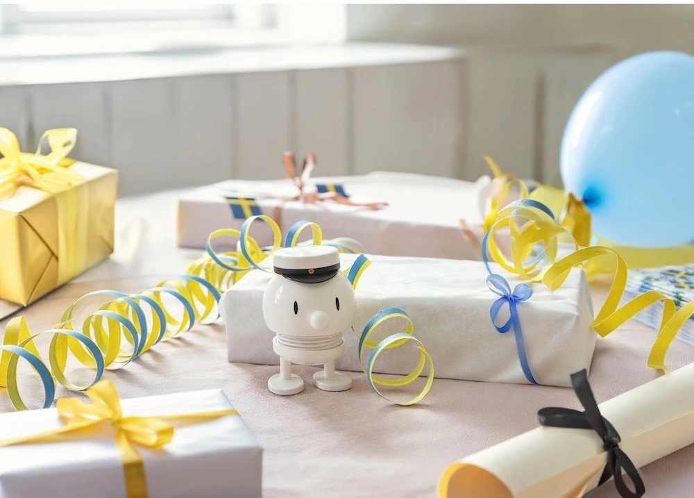 Hoptimist Figurka Hoptimist Švédsky student Bumble S White