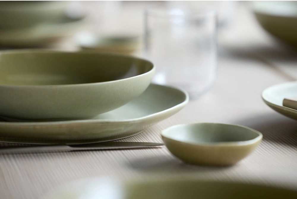 Villa Collection Kameninový mělký talíř Shoku Pure Green 20 cm