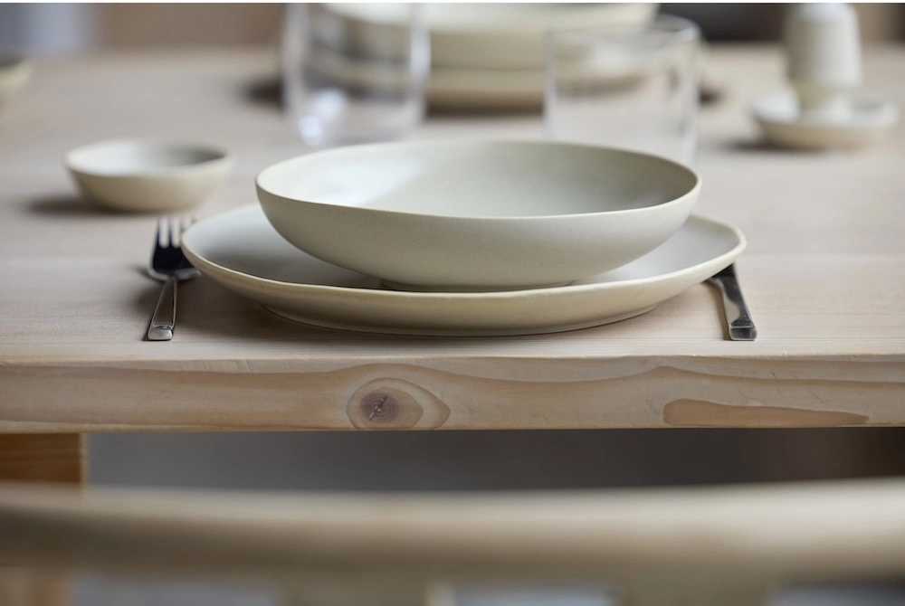 Villa Collection Kameninový mělký talíř Shoku Soft Beige 20 cm