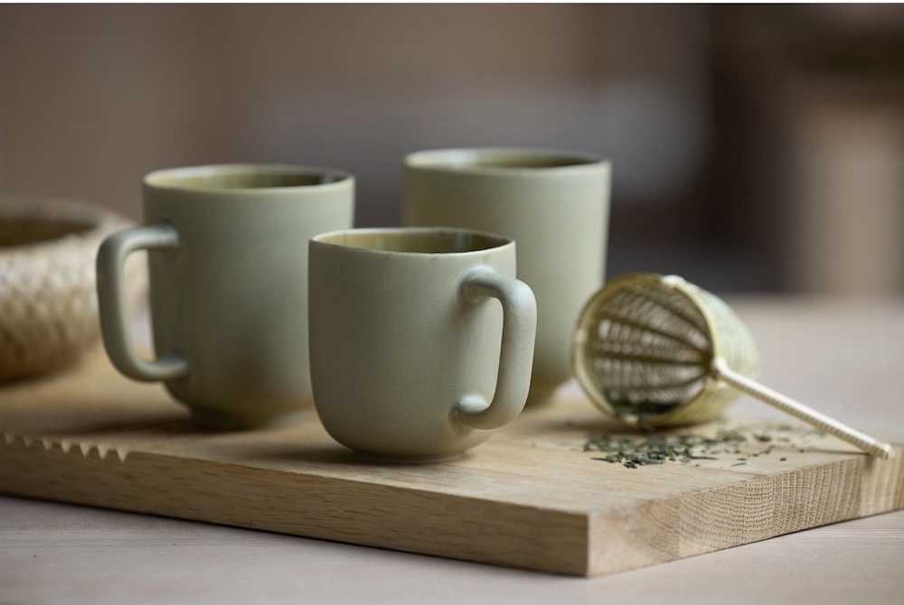 Villa Collection Kameninový hrnek Shoku Pure Green 33 cl