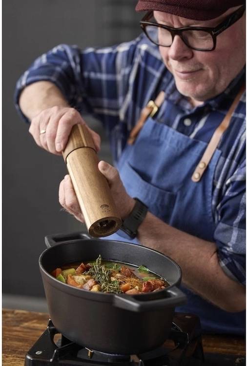 Holm Mlýnek na pepř z akáciové dřeva 20,3 cm