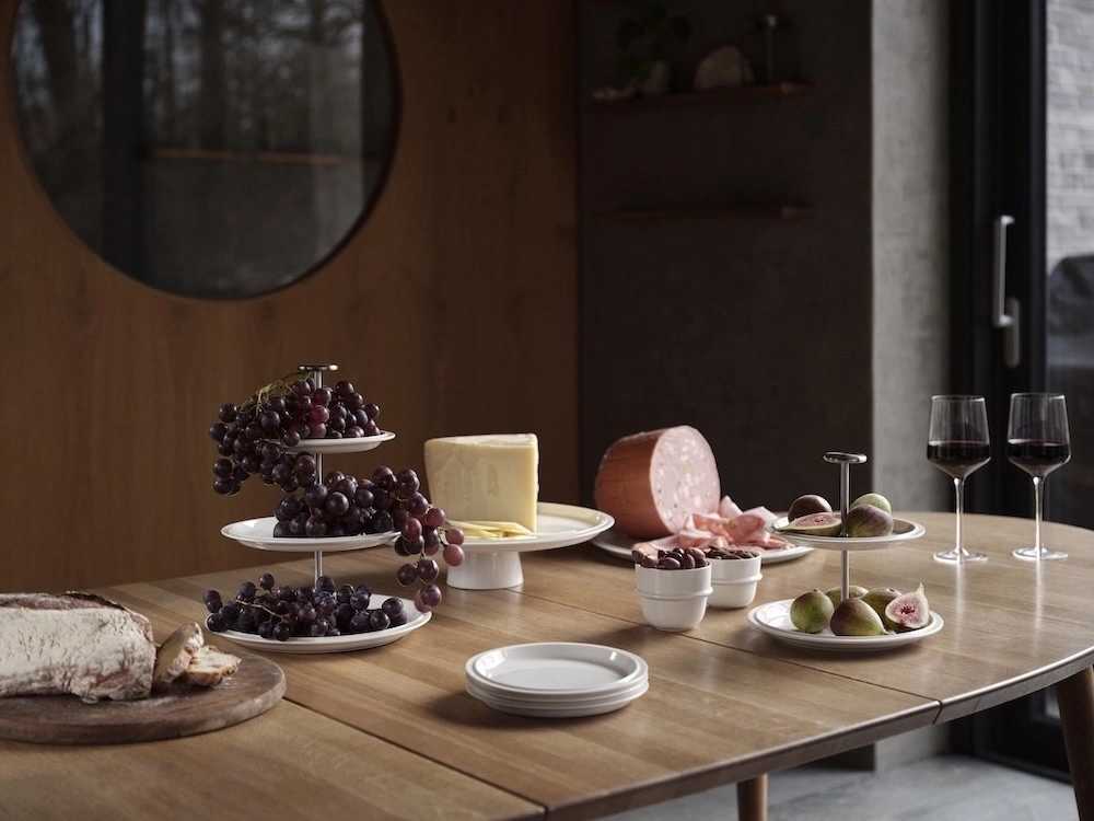 Zone Denmark Stojan na dort 32c, Eau Offwhite