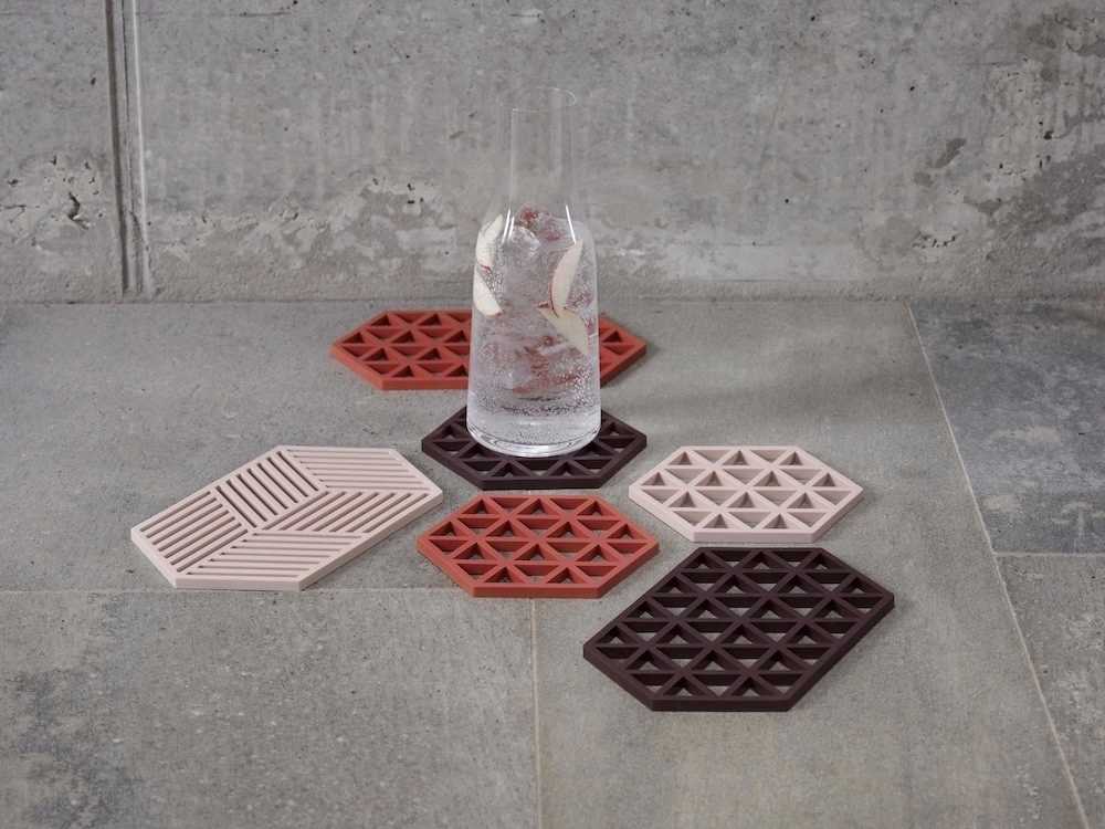 Zone Denmark Silikonová podložka pod horké Triangles Burned Red