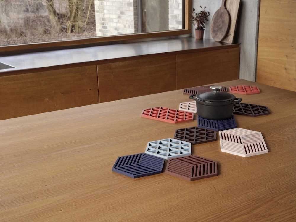 Zone Denmark Silikonová podložka pod horké Hexagon Rose