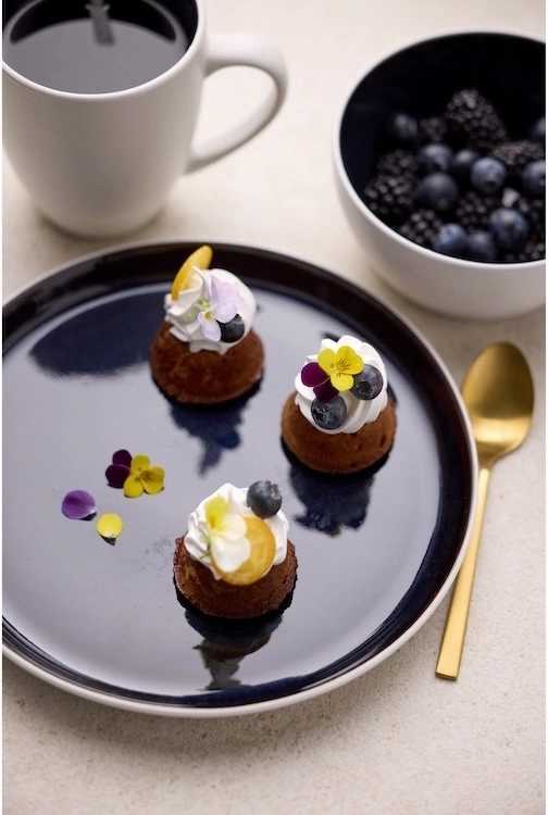 Bitz Kameninový hrnek s ouškem 30 cl White/Dark Blue