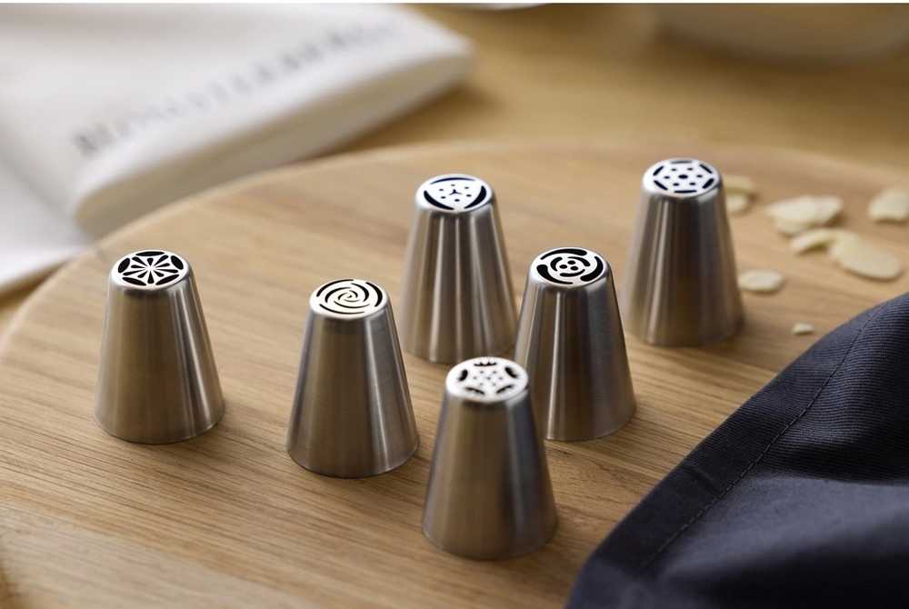 Blomsterbergs Forma na dort 22 cm Steel